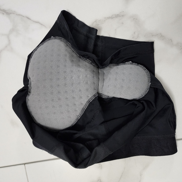 Pearl Izumi Biking Shorts with liner -Large - Picture 4 of 4